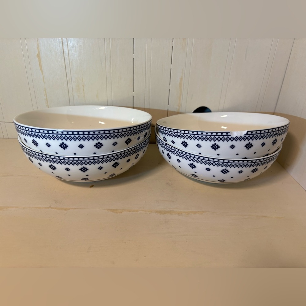 Dutch Design Collection set of 4 bowls.